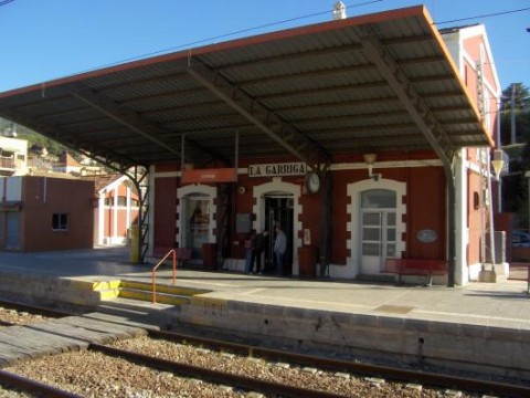Andana de l'estaciÃ³ del tren de la Garriga