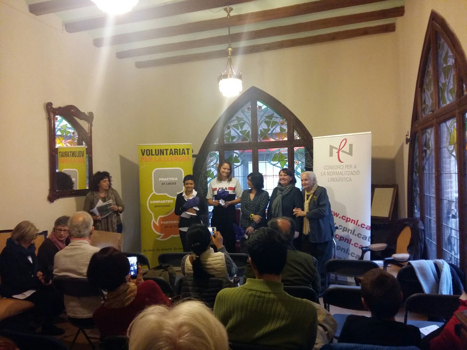 Nova edició del Voluntariat per la llengua a la Garriga amb la lectura de poemes