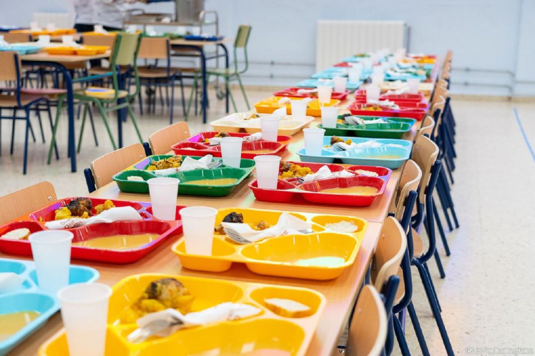 Oberta la convocatòria per sol·licitar ajuts del menjador escolar