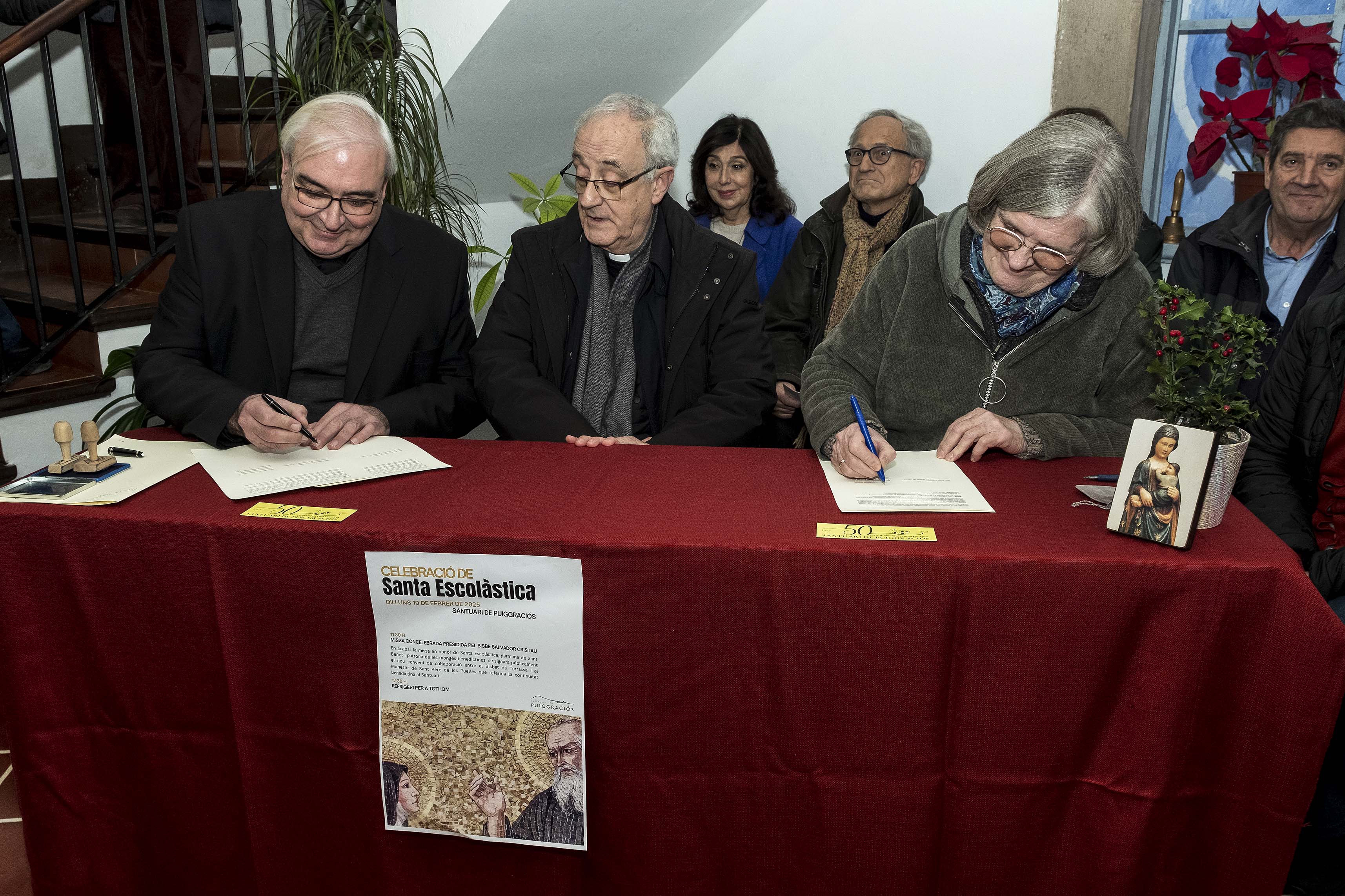 Renovada la vinculació del Monestir de Sant Pere de les Puel·les amb el Santuari de Puiggraciós