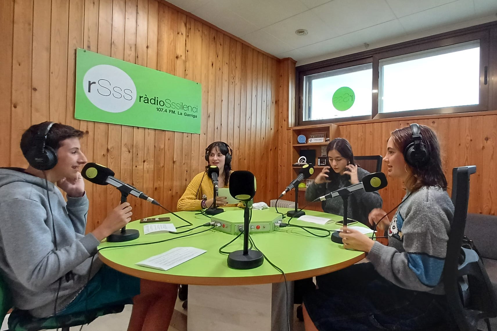 El Consell d'Adolescents fa campanya a la ràdio per impulsar la seva proposta als Pressupostos Participatius