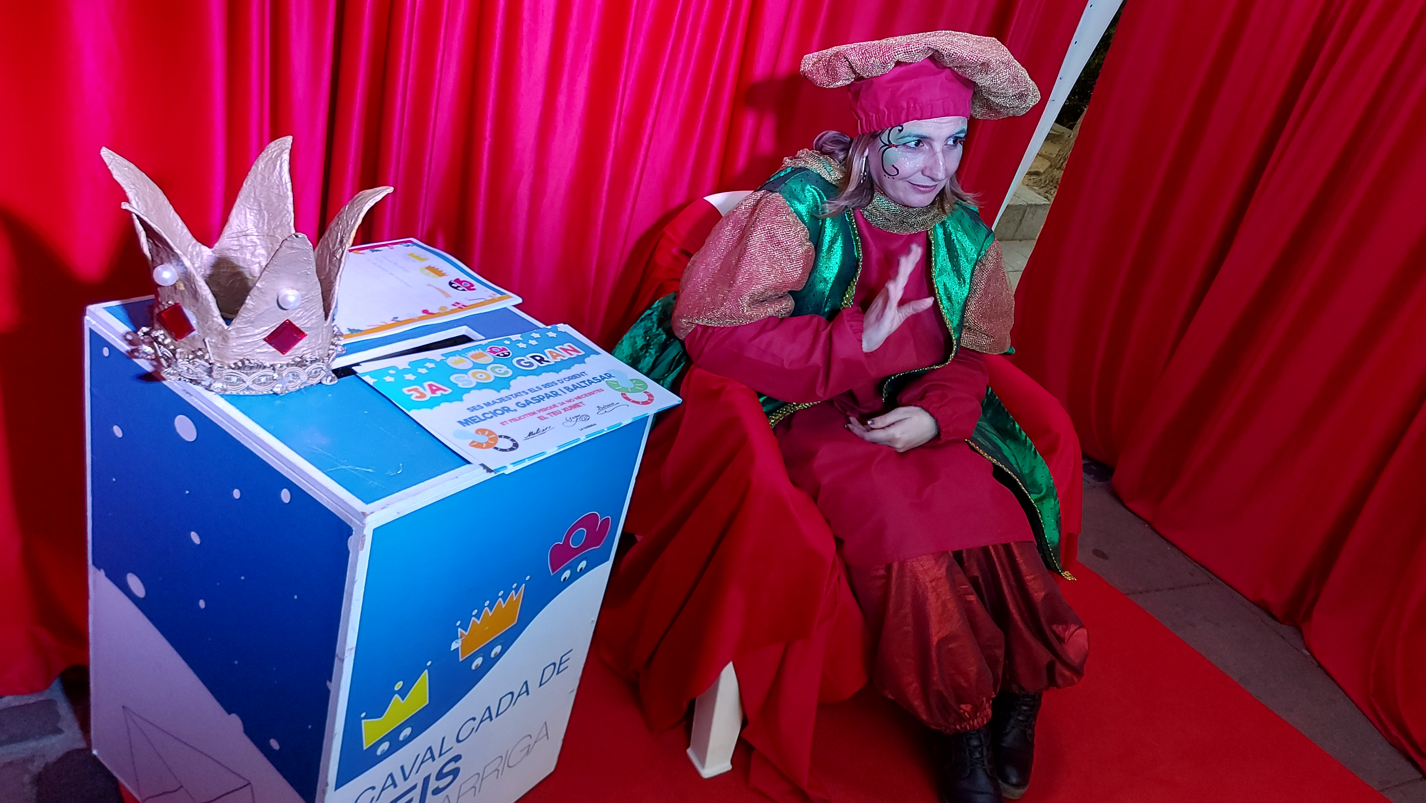 Els i les patges visiten els barris