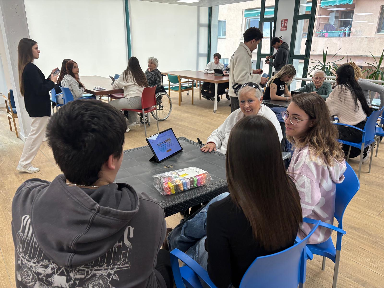 L'EMAD i l'Asil Hospital presenten EntrenaMENT