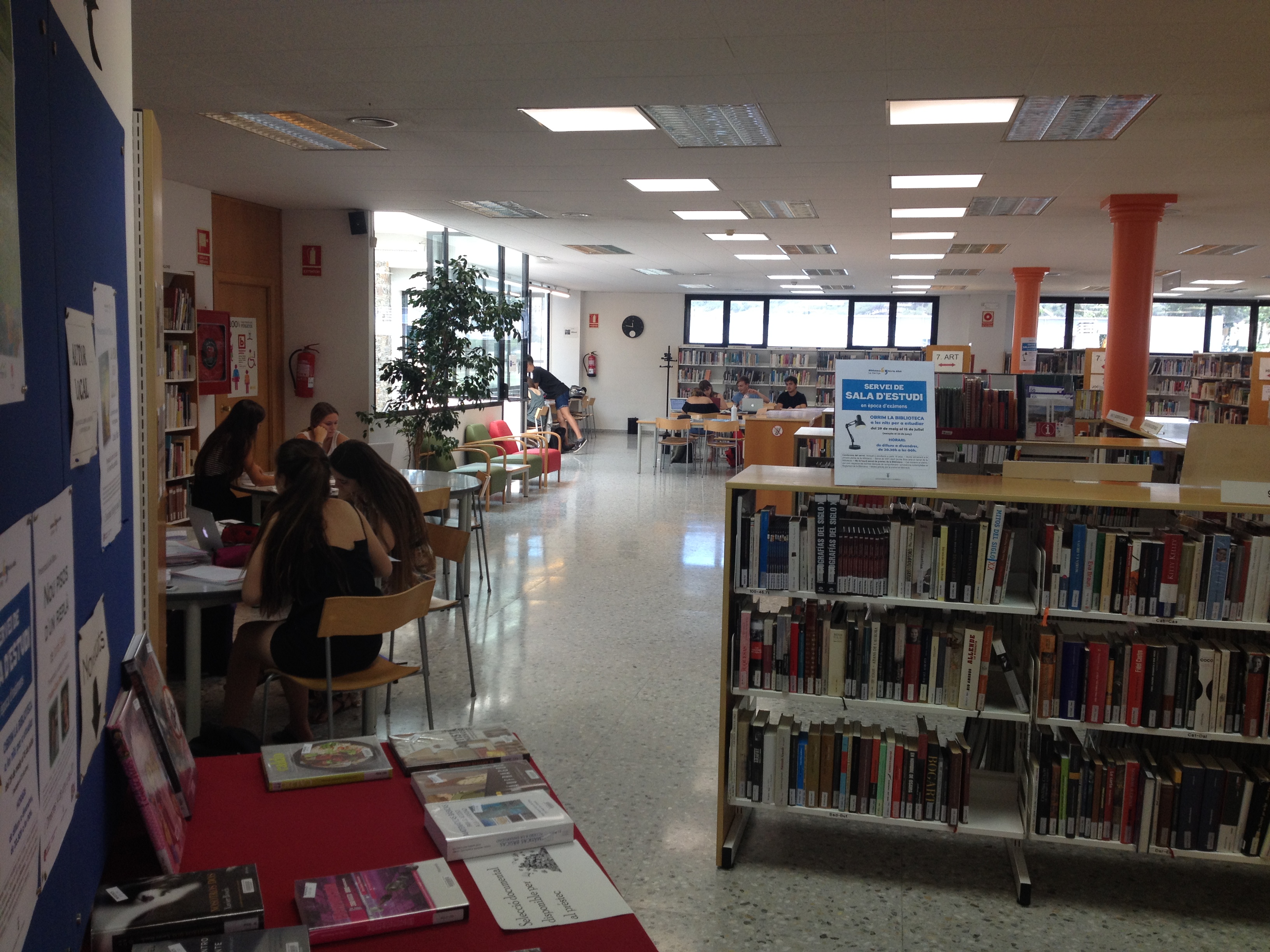 Horaris d'estiu de la Biblioteca i la deixalleria