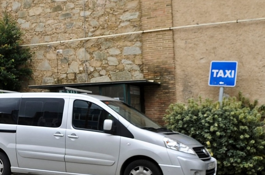 Servei de taxi conjunt a 13 municipis del Vallès